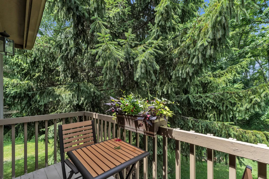 24491 Forest Drive Lyon Charter Township MI 48178