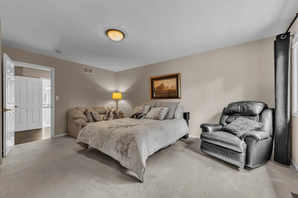 24491 Forest Drive Lyon Charter Township MI 48178
