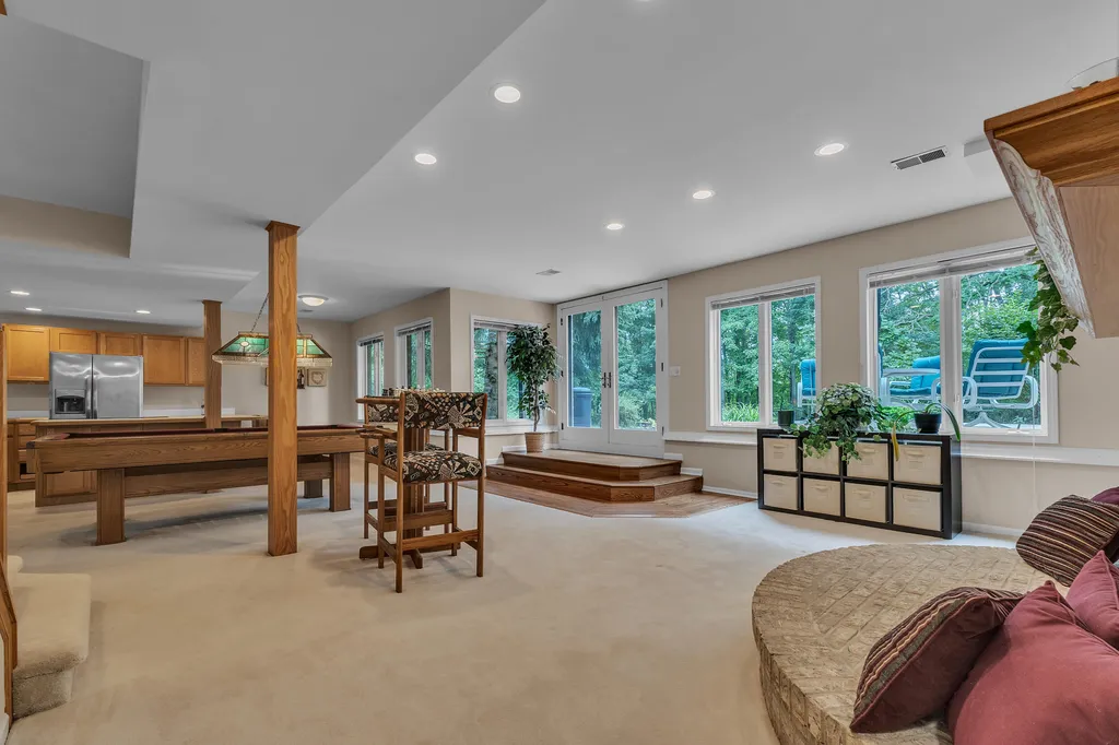 24491 Forest Drive Lyon Charter Township MI 48178