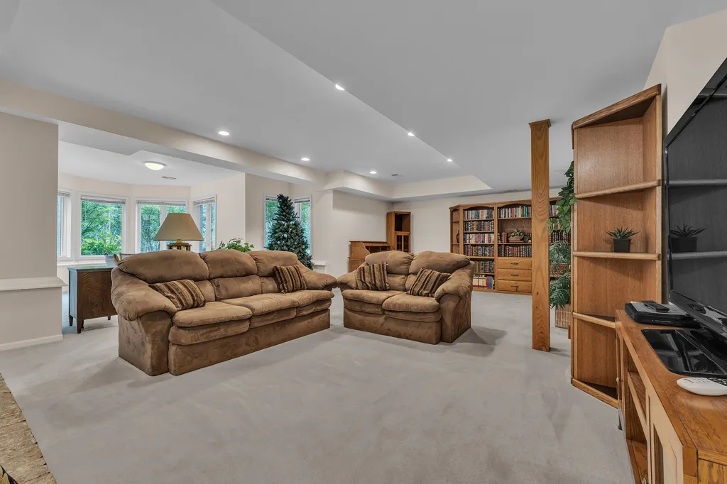 24491 Forest Drive Lyon Charter Township MI 48178