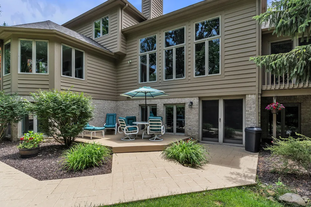 24491 Forest Drive Lyon Charter Township MI 48178