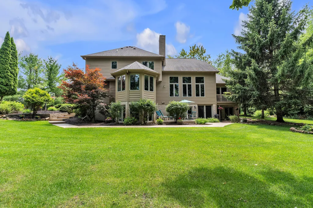 24491 Forest Drive Lyon Charter Township MI 48178