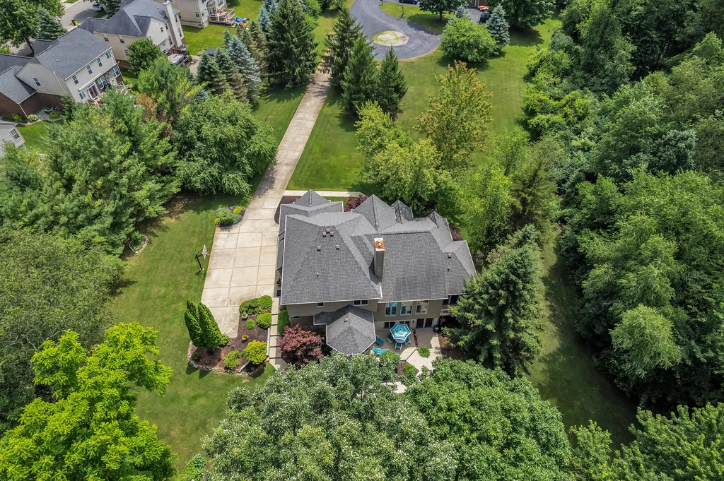 24491 Forest Drive Lyon Charter Township MI 48178