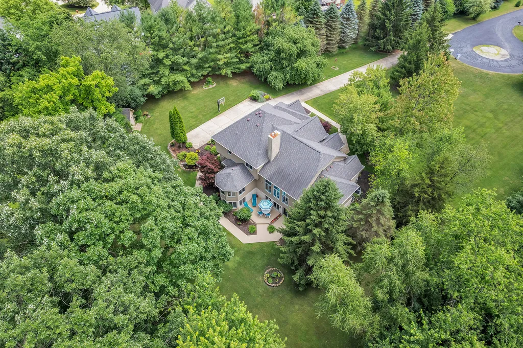 24491 Forest Drive Lyon Charter Township MI 48178