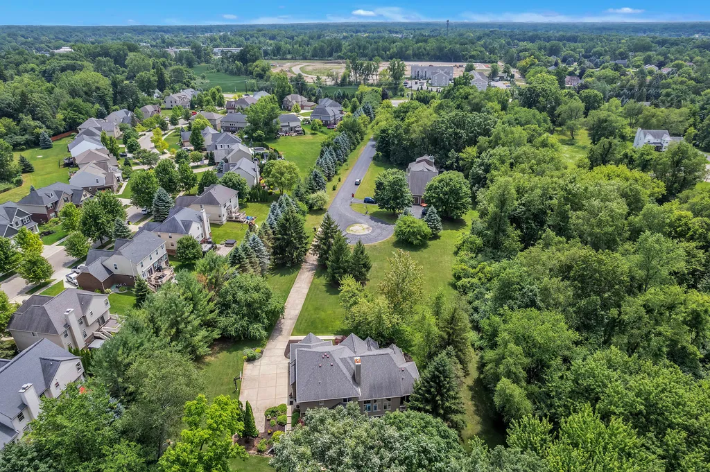 24491 Forest Drive Lyon Charter Township MI 48178