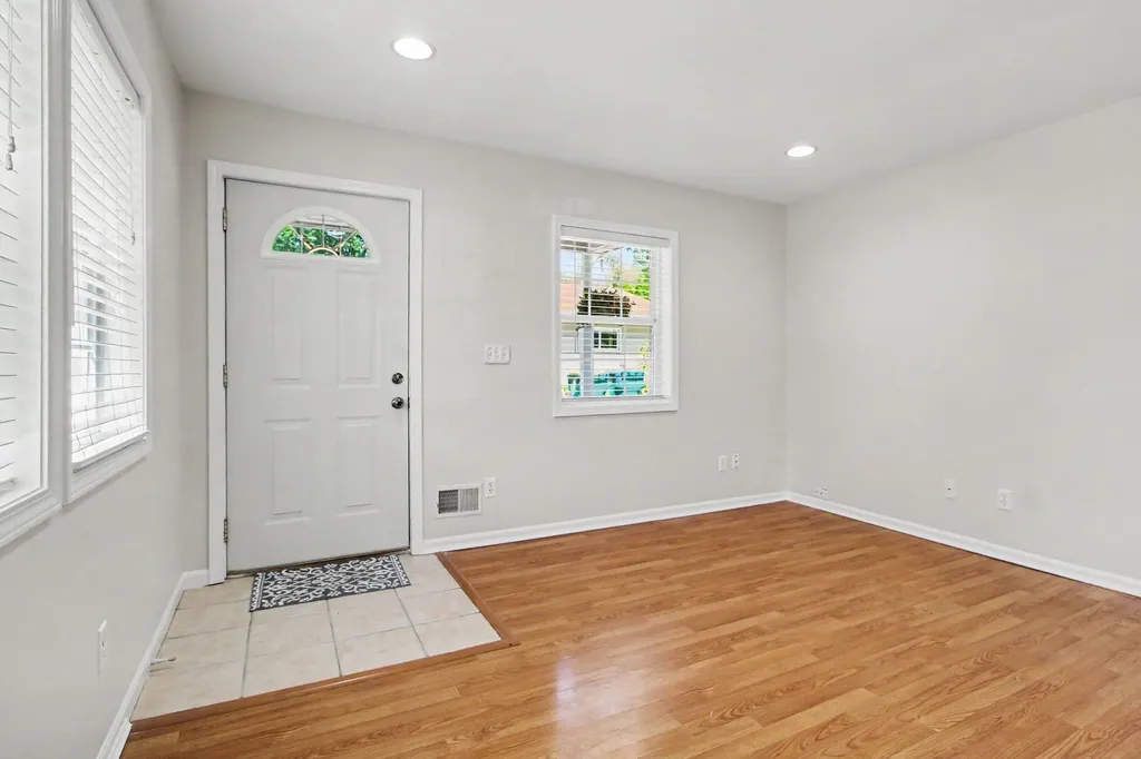 1553 Wismer Street Ypsilanti Charter Township MI 48198