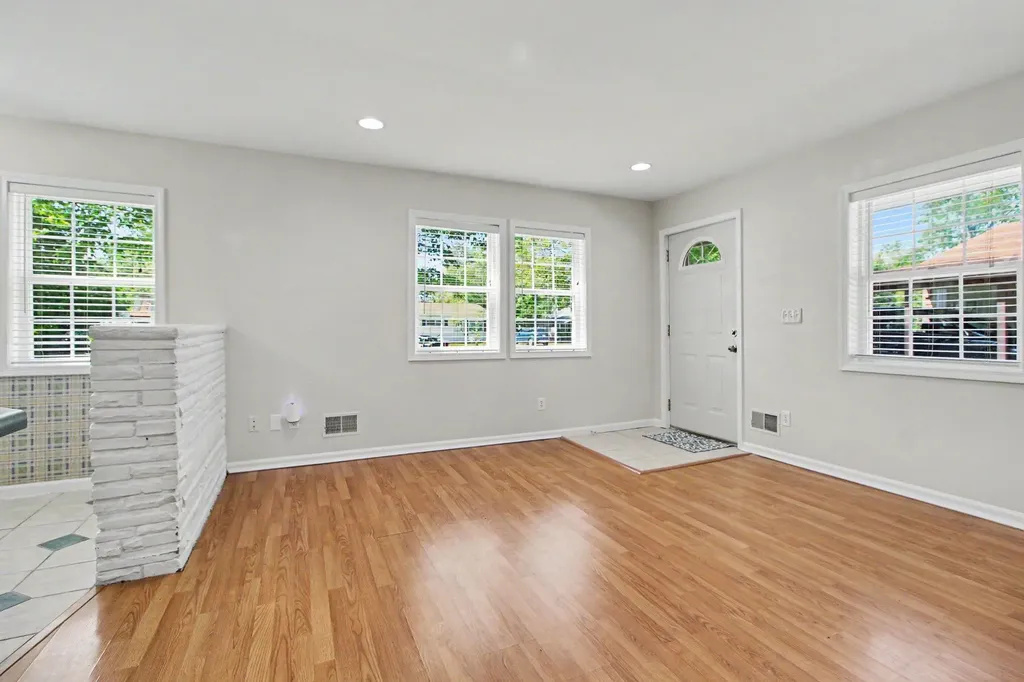 1553 Wismer Street Ypsilanti Charter Township MI 48198