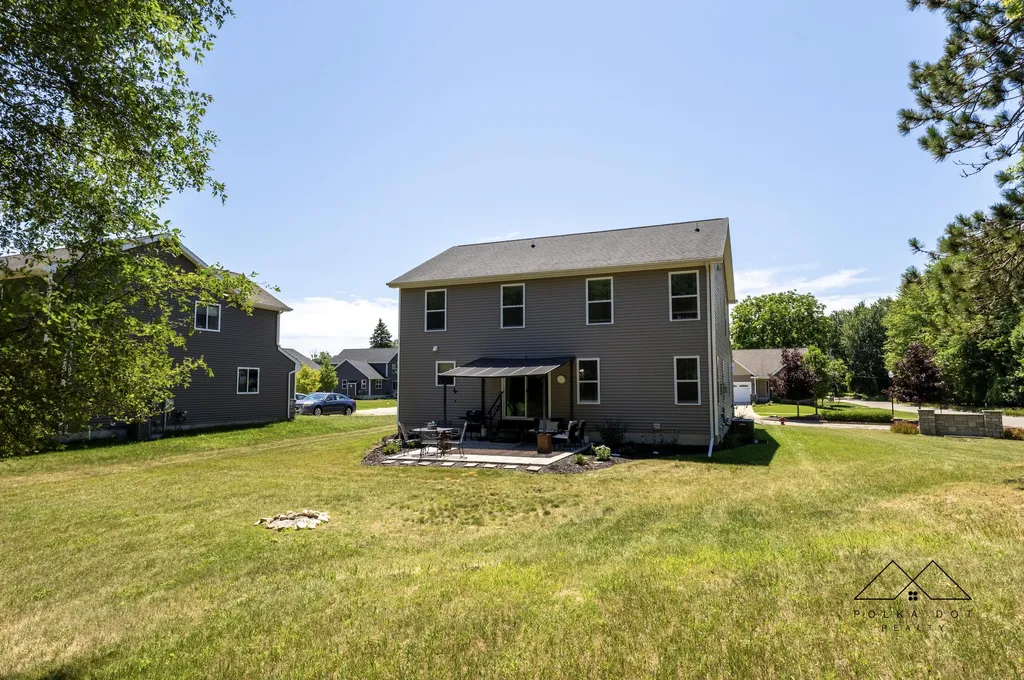 415 Edgewood Pass Fenton City MI 48430