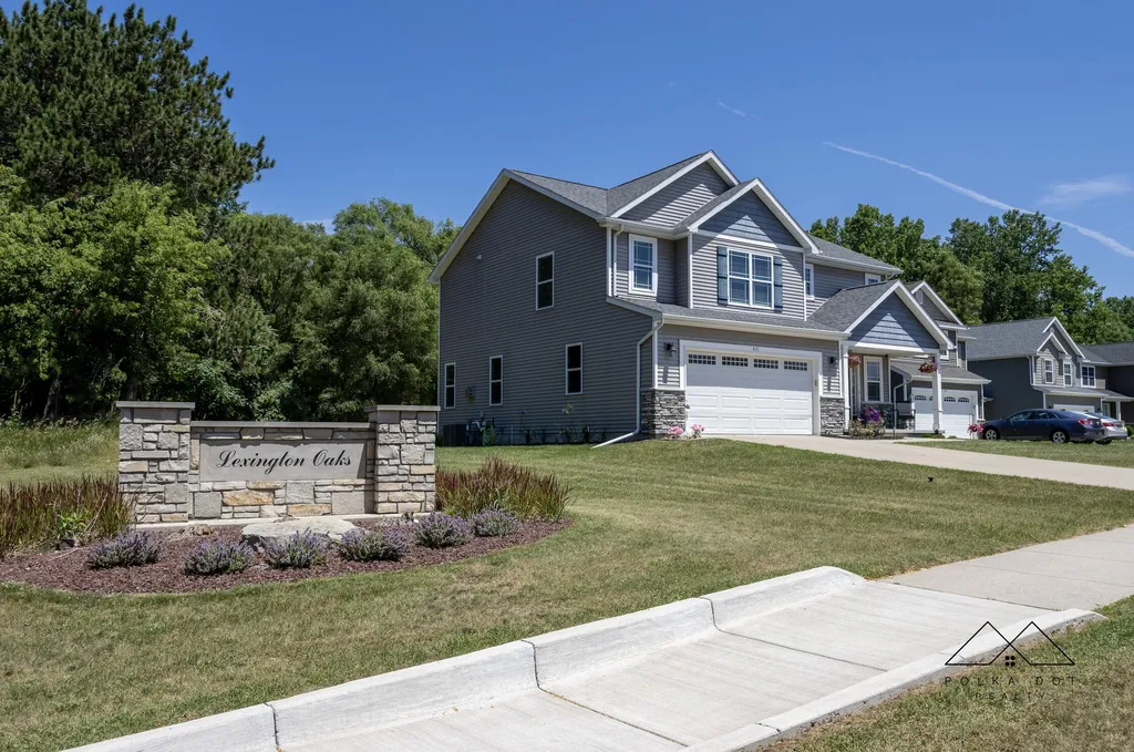 415 Edgewood Pass Fenton City MI 48430