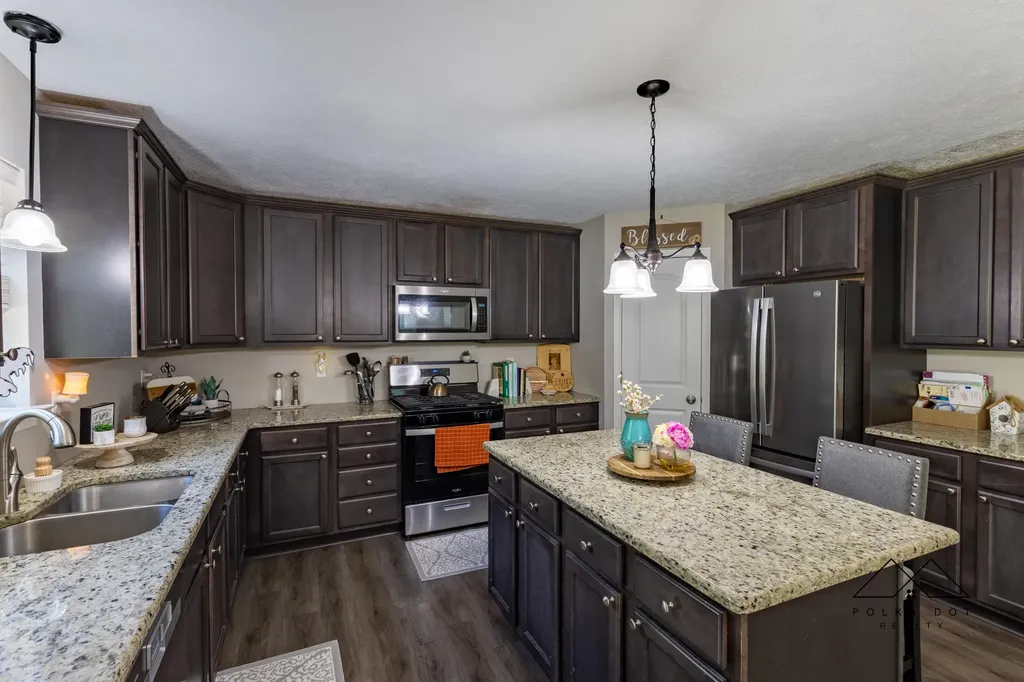 415 Edgewood Pass Fenton City MI 48430
