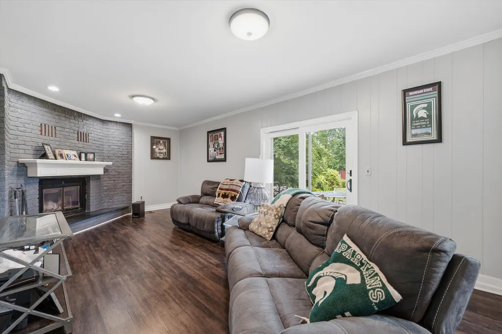 3919 Orchard View Rochester Hills City MI 48307