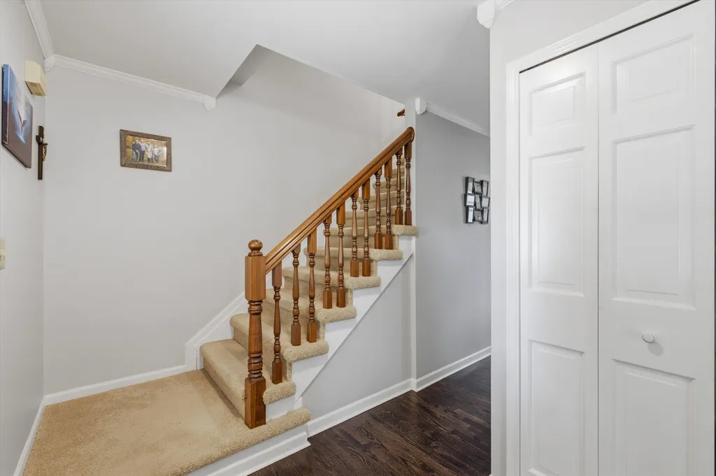 3919 Orchard View Rochester Hills City MI 48307