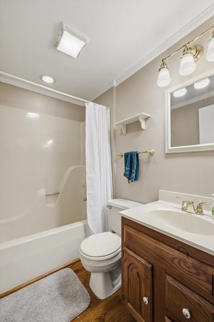 3919 Orchard View Rochester Hills City MI 48307