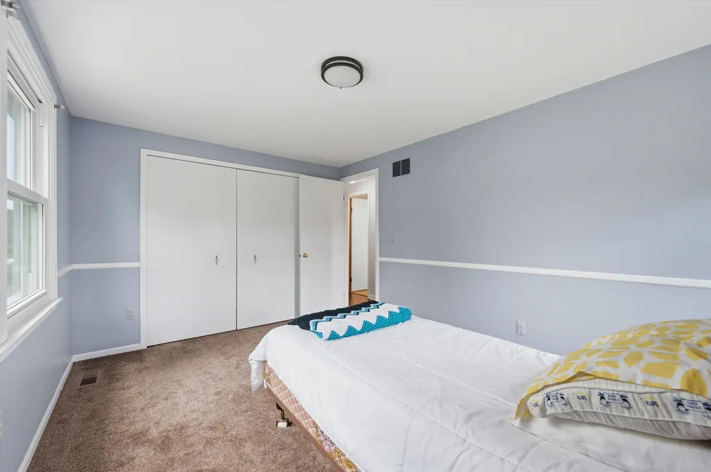 3919 Orchard View Rochester Hills City MI 48307