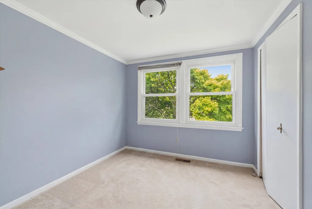 3919 Orchard View Rochester Hills City MI 48307