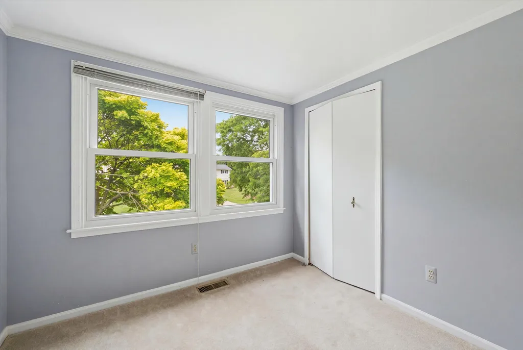 3919 Orchard View Rochester Hills City MI 48307