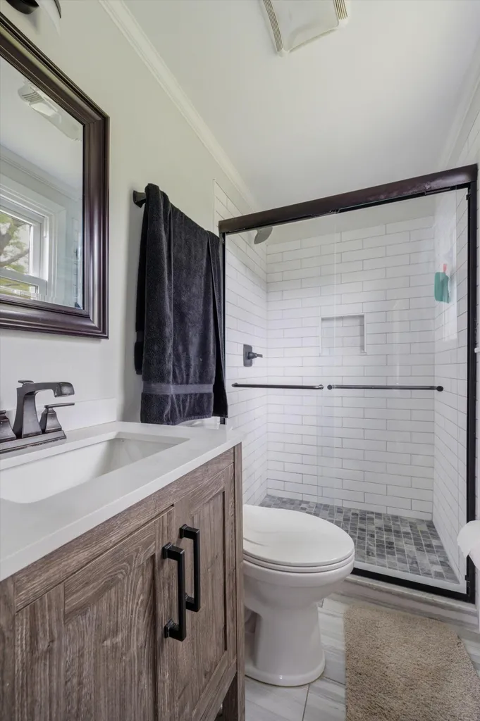 3919 Orchard View Rochester Hills City MI 48307