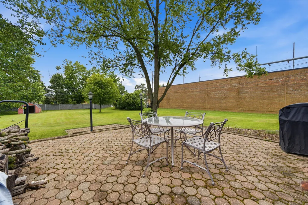 3919 Orchard View Rochester Hills City MI 48307
