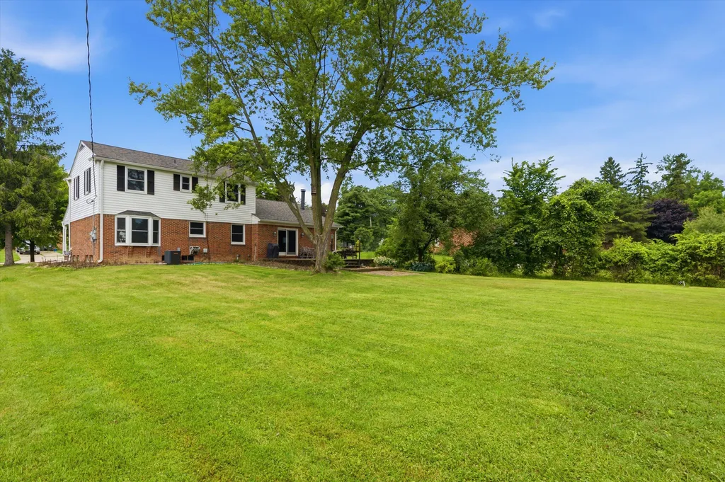 3919 Orchard View Rochester Hills City MI 48307