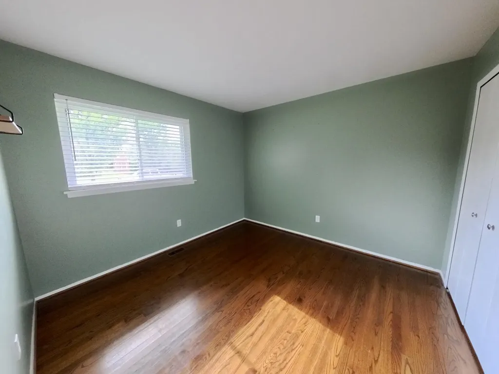 23270 Meadowlark Street Oak Park City MI 48237