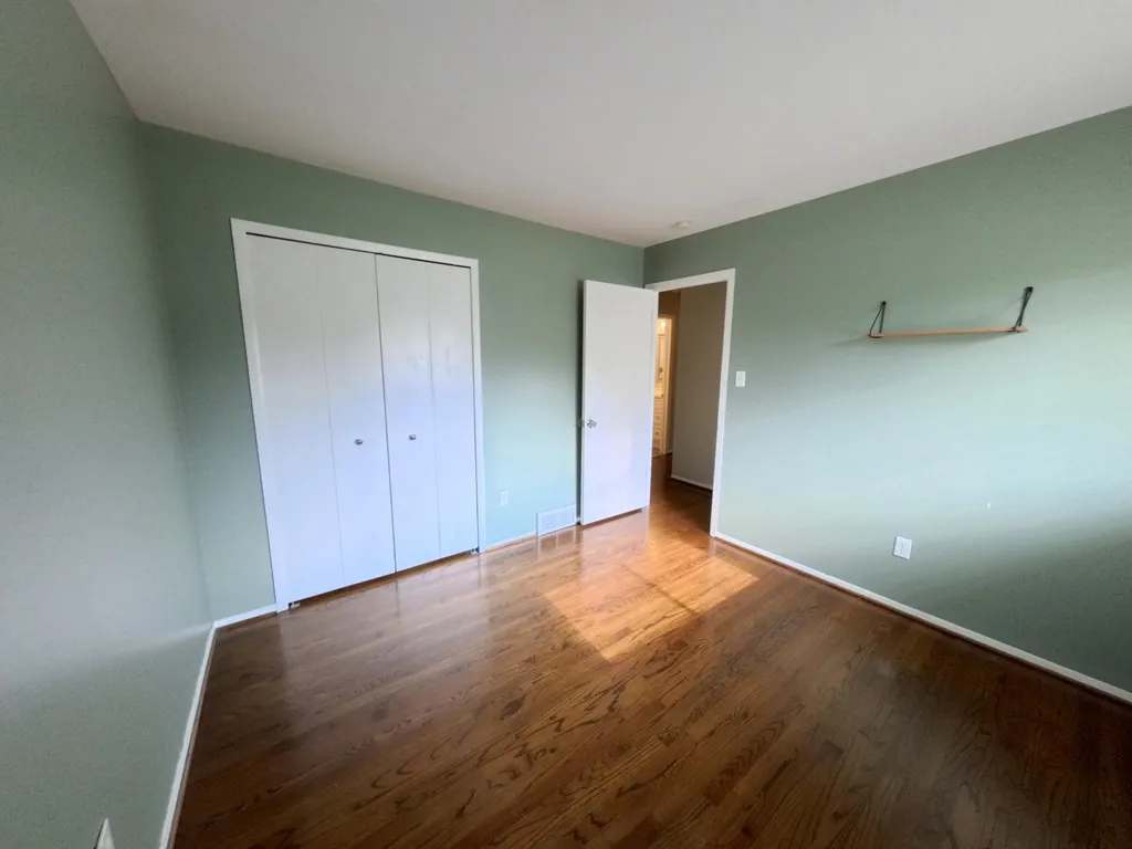 23270 Meadowlark Street Oak Park City MI 48237