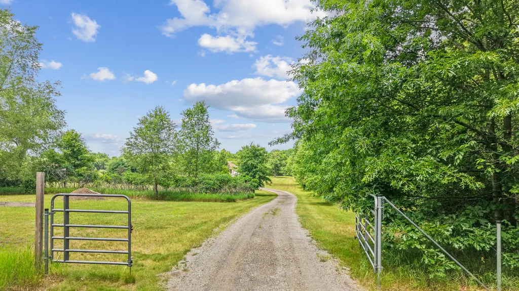 4902 Mount Morris Road Oregon Township MI 48421