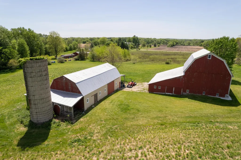 15610 Arnold Road Unadilla Township MI 48137