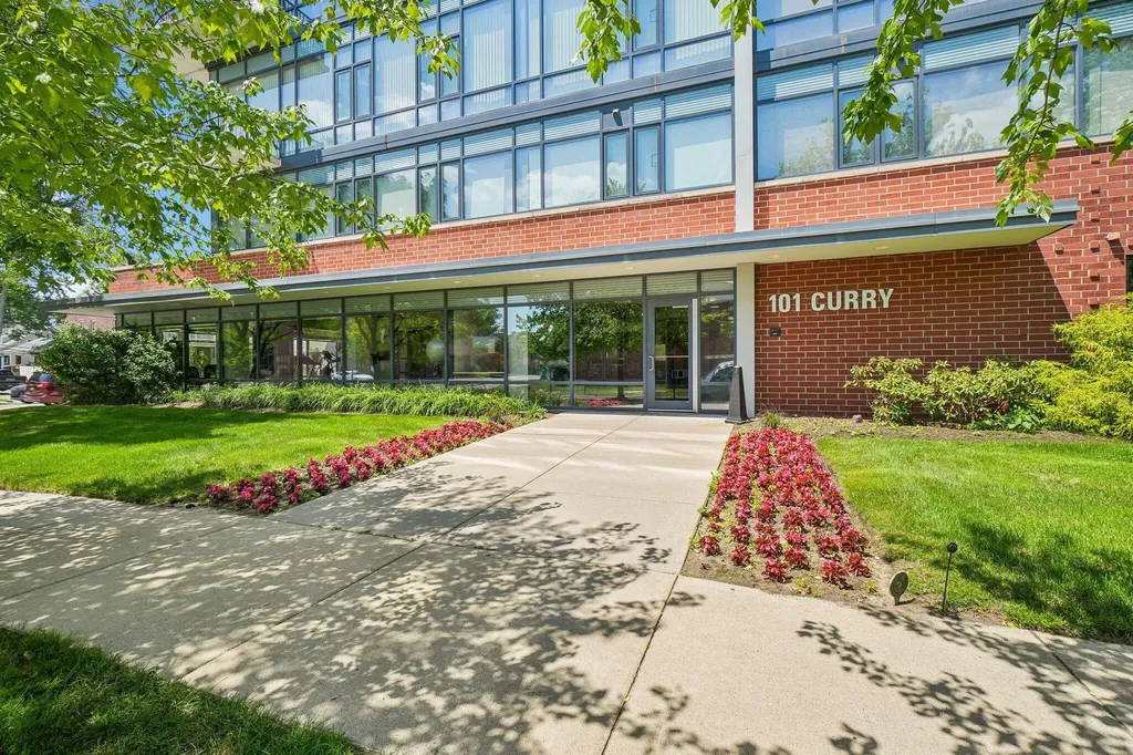 101 Curry Avenue Royal Oak City MI 48067