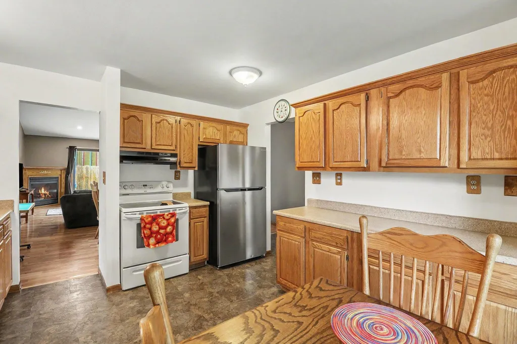9295 Stonehouse Avenue Livonia City MI 48150
