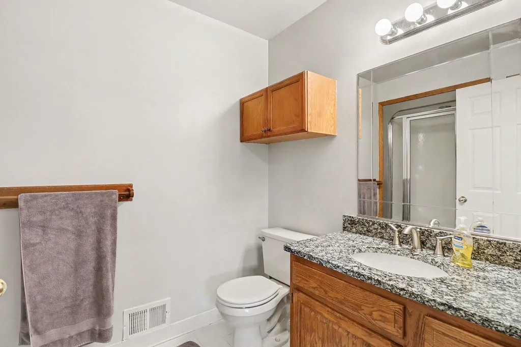 9295 Stonehouse Avenue Livonia City MI 48150