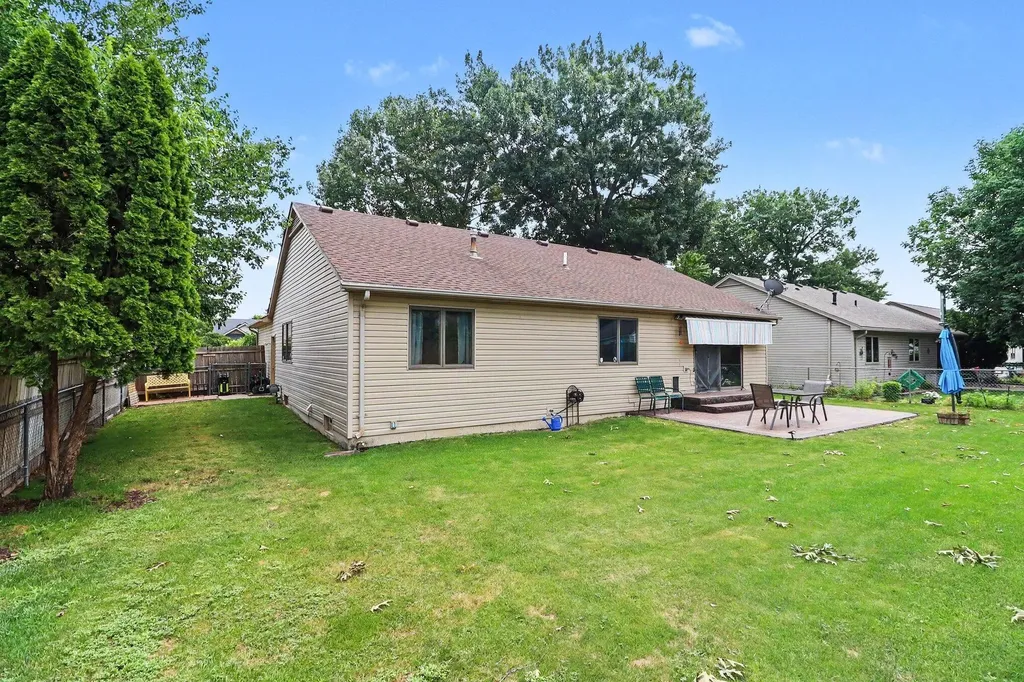 9295 Stonehouse Avenue Livonia City MI 48150