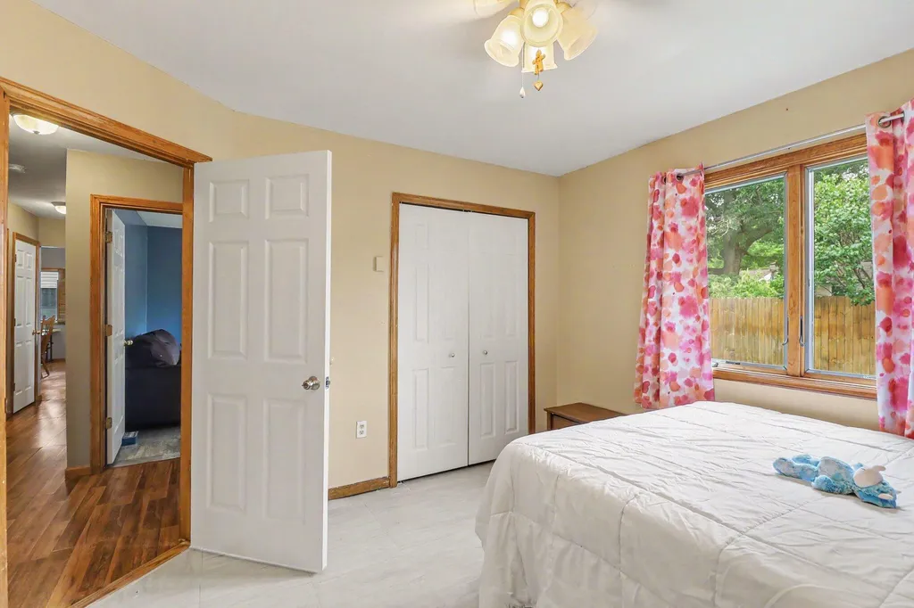 9295 Stonehouse Avenue Livonia City MI 48150