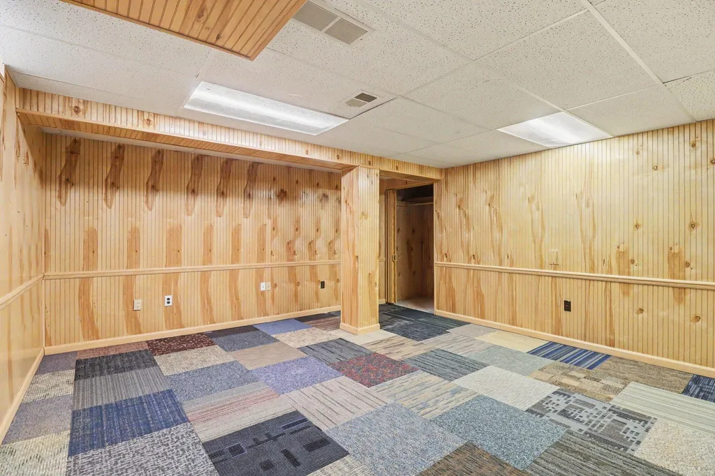 9295 Stonehouse Avenue Livonia City MI 48150