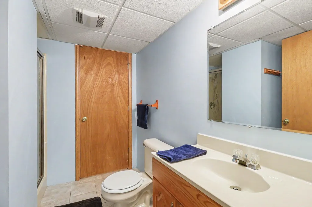 9295 Stonehouse Avenue Livonia City MI 48150