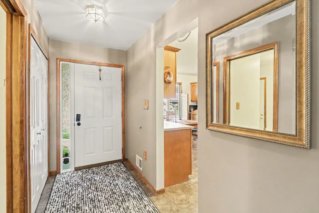 9295 Stonehouse Avenue Livonia City MI 48150