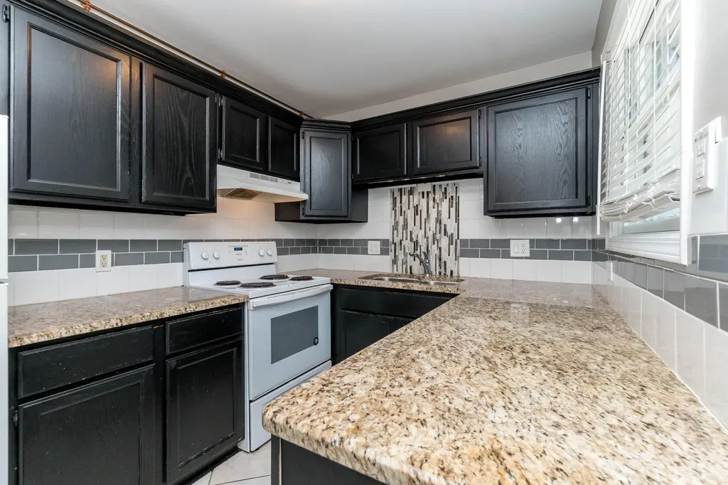 3593 Oakwood Street Ann Arbor City MI 48104