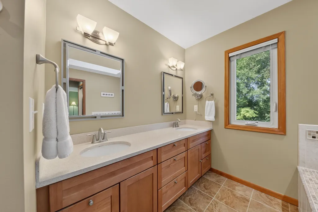 2780 Ember Way Ann Arbor City MI 48104