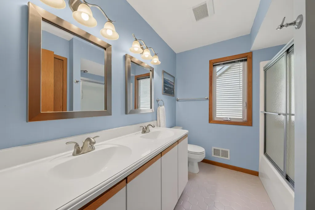 2780 Ember Way Ann Arbor City MI 48104