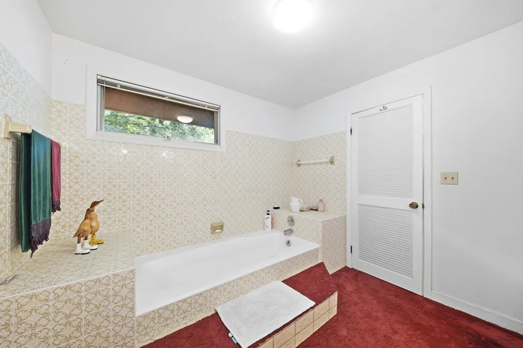 11881 Westshore Drive Putnam Township MI 48169