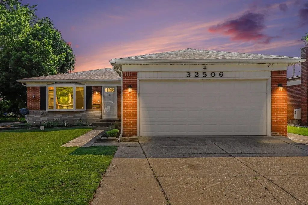 32506 Shawn Drive Warren City MI 48088