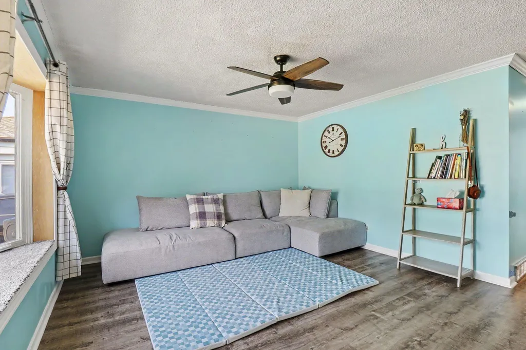 32506 Shawn Drive Warren City MI 48088