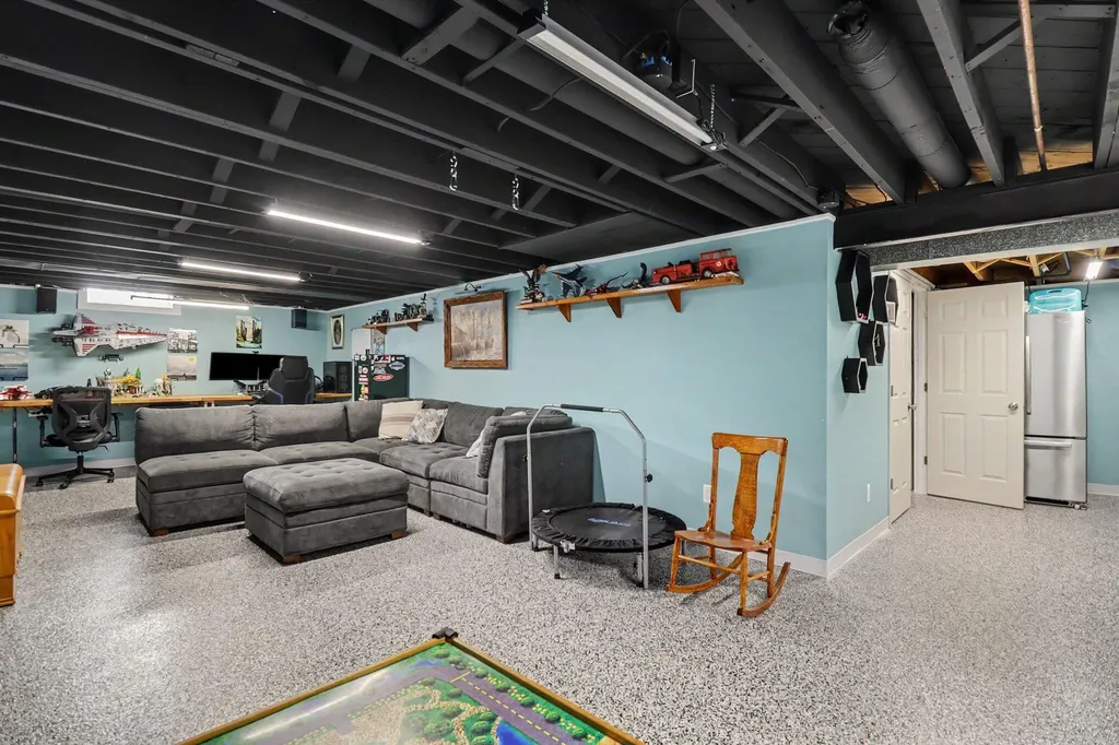 32506 Shawn Drive Warren City MI 48088