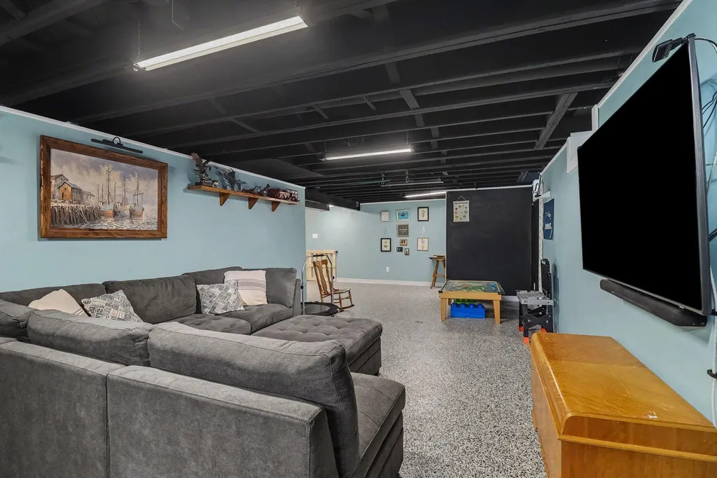 32506 Shawn Drive Warren City MI 48088