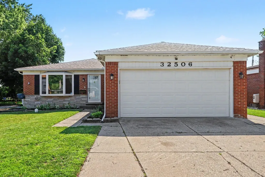 32506 Shawn Drive Warren City MI 48088