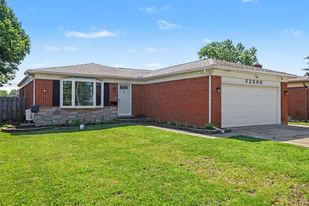 32506 Shawn Drive Warren City MI 48088