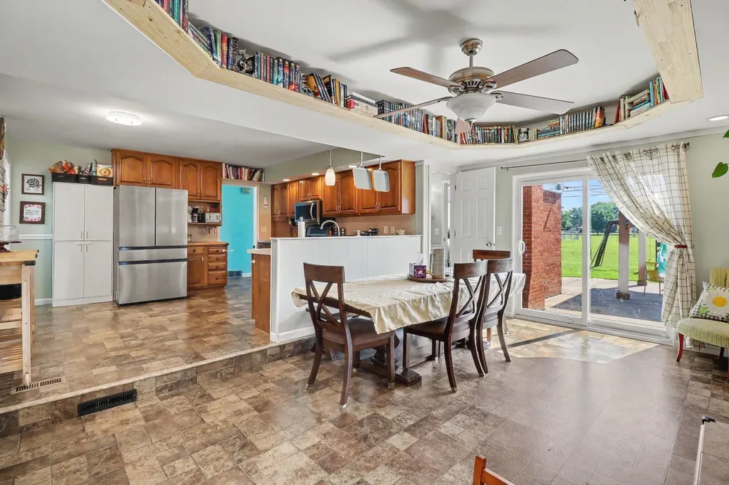 32506 Shawn Drive Warren City MI 48088
