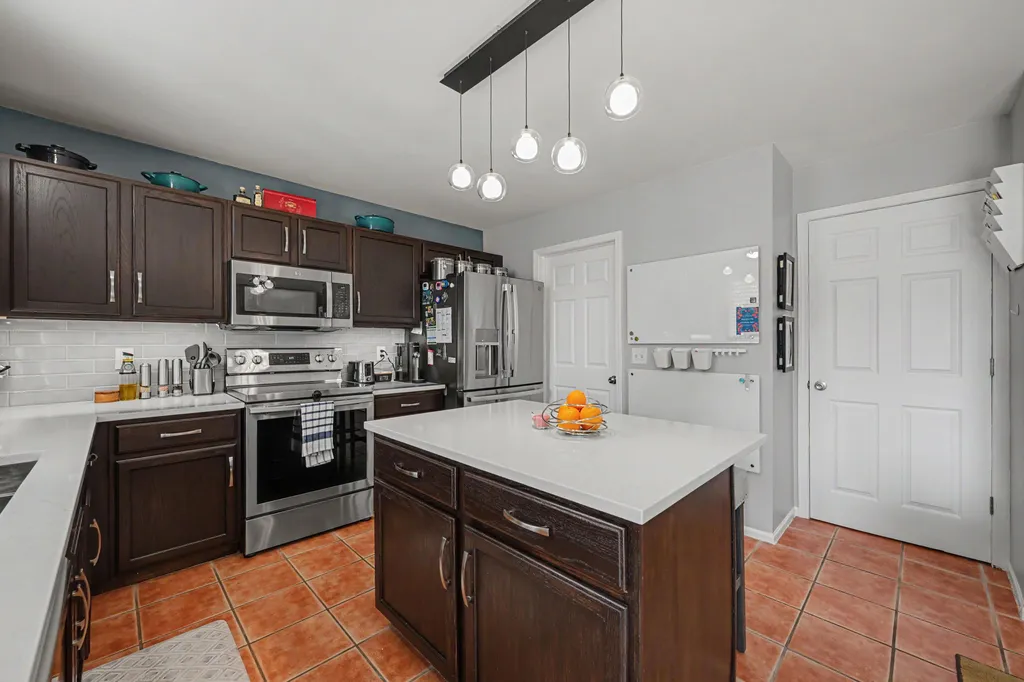 6059 Mapleview Lane Ypsilanti Charter Township MI 48197