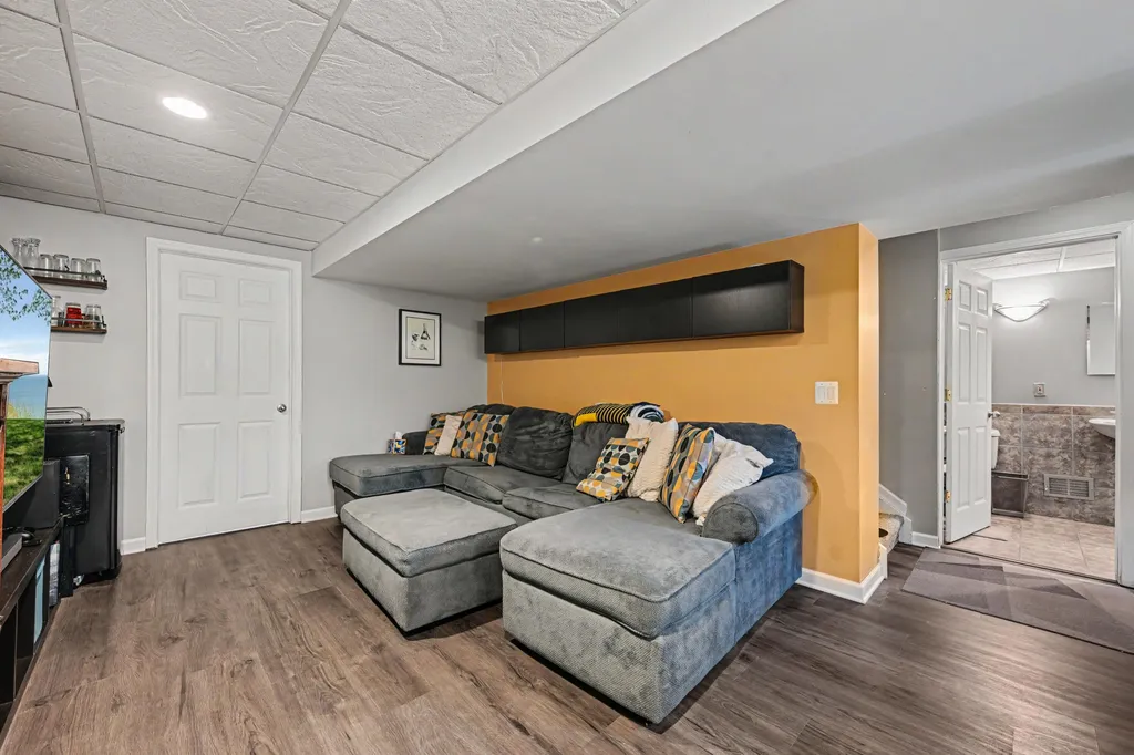 6059 Mapleview Lane Ypsilanti Charter Township MI 48197