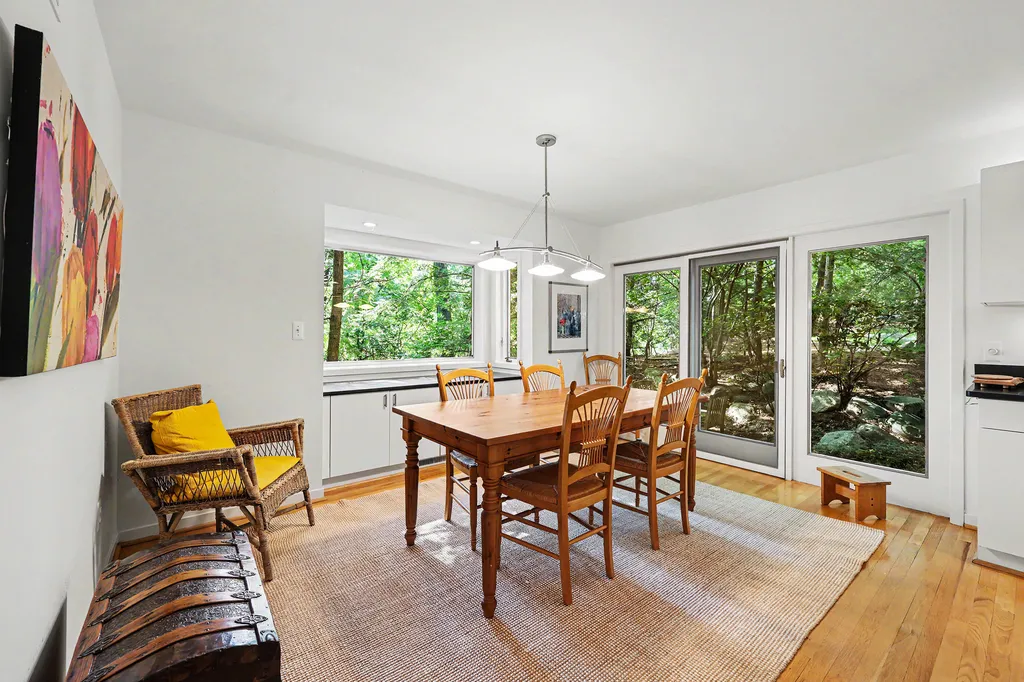 685 Green Road Ann Arbor City MI 48105