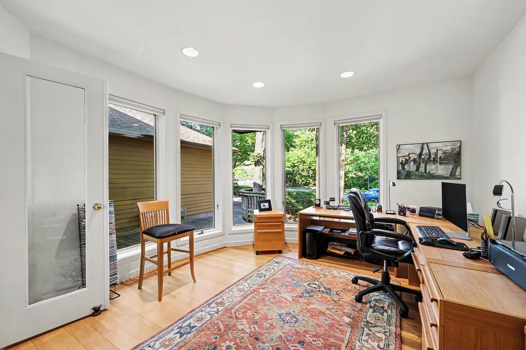 685 Green Road Ann Arbor City MI 48105